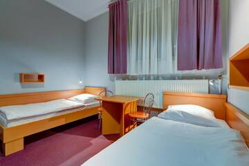 Фото номера Двухместный номер с 2 отдельными кроватями Хостелы Hostel Evotel г. Зелонка 2